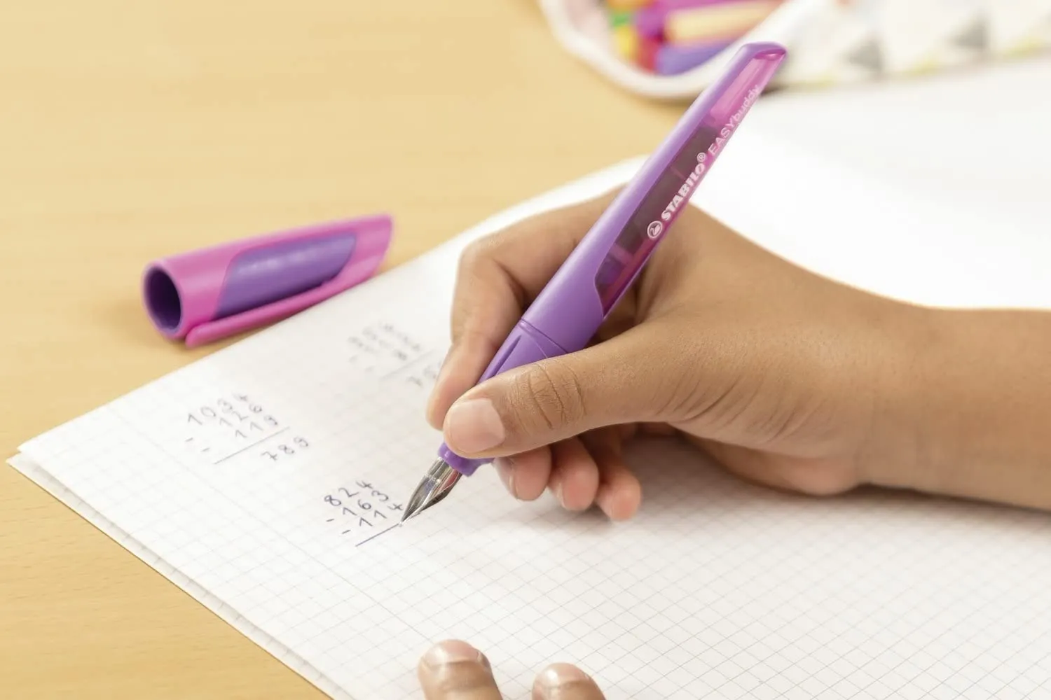 STABILO EASYbuddy - School Fountain Pen For Beginners, With Erasable Blue Ink And Adapted Nib - Purple/Magenta