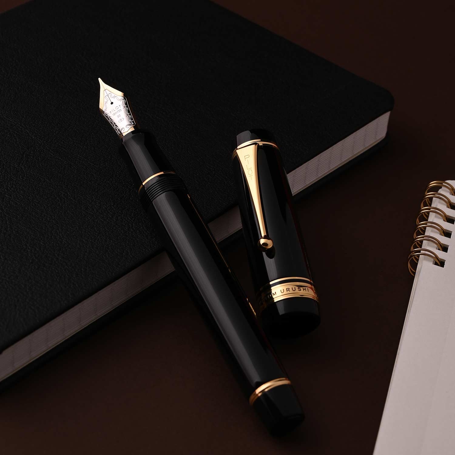 PILOT | CUSTOM URUSHI | 18K Gold With Rhodium Plating Black | Fountain Pen | Medium