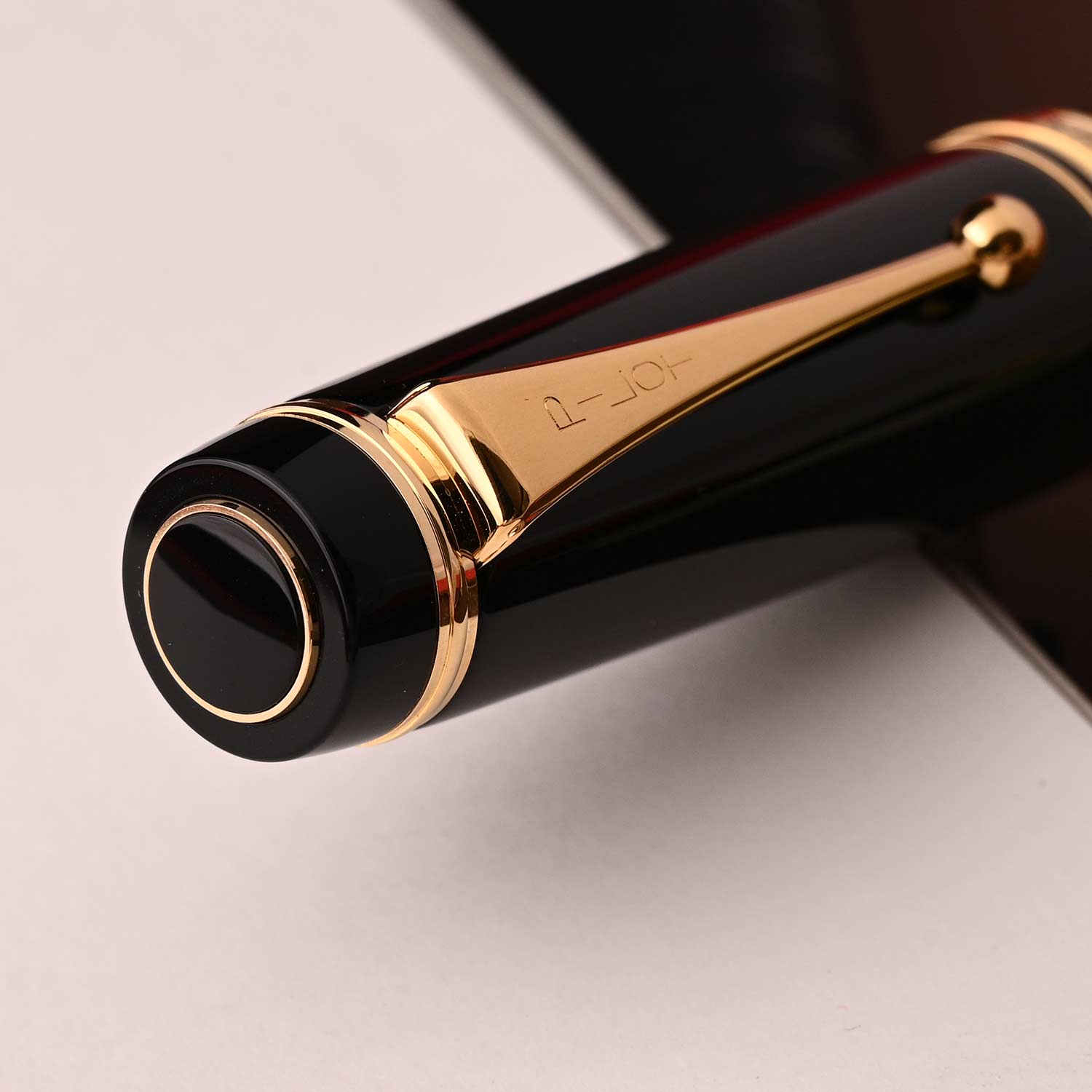 PILOT | CUSTOM URUSHI | 18K Gold With Rhodium Plating Black | Fountain Pen | Medium