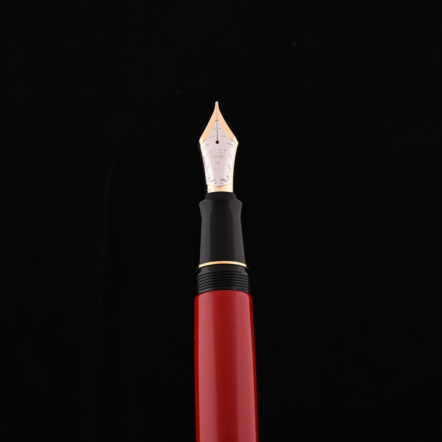 Pilot Custom Urushi Fountain Pen – Vermilion Red | 18K Gold Nib With Rhodium Plating | Broad