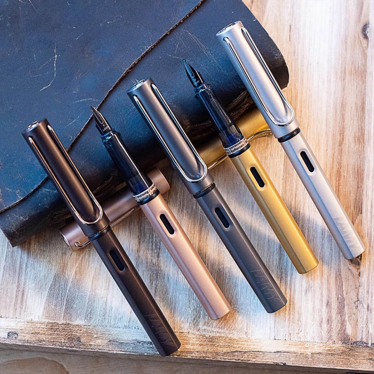  Lamy  Safari 019M SHINY BLACK Fountain Pen 